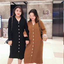 胖mm连衣裙女大码 冬装 V领显瘦单排扣腰带百搭针织裙 12.12新品