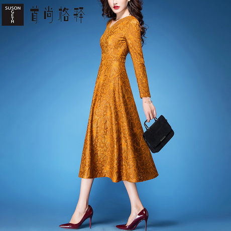 首尚格释2018秋冬新款女装修身显瘦气质V领中长款蕾丝大摆连衣裙商品大图
