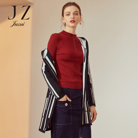 JUZUI/玖姿旗舰店2018秋装时尚竖条纹连帽长袖中长款针织外套商品大图