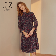 JUZUI/玖姿2018秋雪纺中长连衣裙女文艺复古碎花压褶木耳边图片