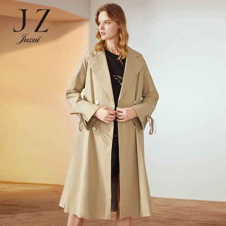 JUZUI/玖姿2018秋装新款长款微喇袖风衣女双排扣商品大图