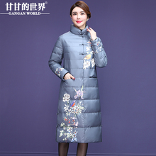 【90%白鹅绒】小立领印花工艺甘甘的世界冬装过膝长款复古羽绒服图片