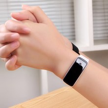 电子表 LED非智能触屏情侣手表手环男学生儿童手表女学生男孩韩版
