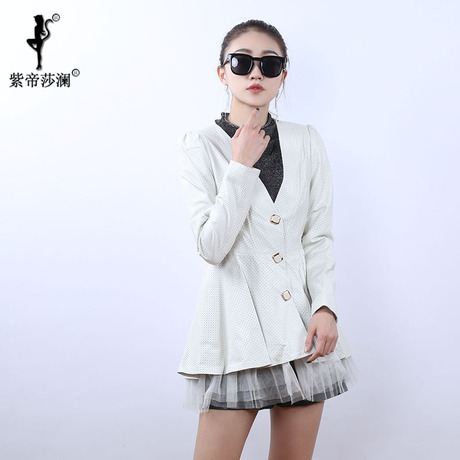 紫帝莎澜女装2018新款V领绵羊皮皮衣收腰小摆中长外套MYP70416T3商品大图