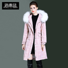 海青蓝冬装女2018新款时尚长袖连帽毛绒中长款加厚羽绒服潮06042图片