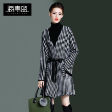 海青蓝2018秋冬新款女时尚V领长袖蝴蝶结绑带荷叶边条纹外套06313图片