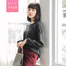 桔熊优雅圆领蕾丝钩花拼接横条压纹宽松上衣女秋冬大码AB5540图片