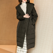 心语泉2018冬季新款黑色连帽羽绒服保暖加厚外套气质过膝羽绒大衣图片
