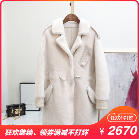 欧洲站2018冬季新款女装韩版翻领中长款美利奴羊羔毛皮毛一体外套商品大图