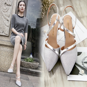 2018夏季新款高跟鞋细跟包头时尚女鞋浅口银色中跟单鞋一字扣凉鞋