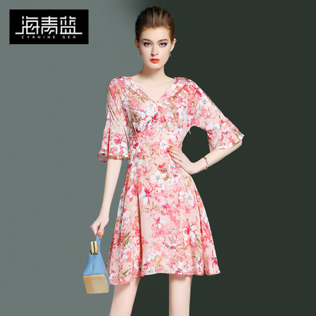 海青蓝2017夏季新款时尚印花V领喇叭袖女休闲气质真丝连衣裙1723商品大图