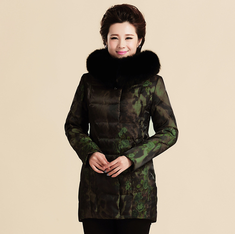 依雪羽中老年女中长款羽绒服加厚加大妈妈冬装大码保暖外套商品大图