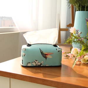 中式花鸟纸巾盒