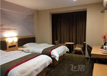 高级双床房 柳州鹿寨汽车站店 尚客优精选酒店