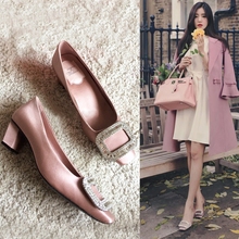 婚鞋 女2019新款 女方头浅口中跟鞋 春季绸缎高跟鞋 水钻方扣粗跟单鞋