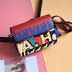 小方包宽肩带原宿风斜挎小包百搭单肩包