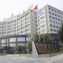 阳山卓代花园酒店标准双人房