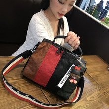 竖条百搭彩带单肩斜挎包双肩包 潮流女士手提包 休闲女包2018新款