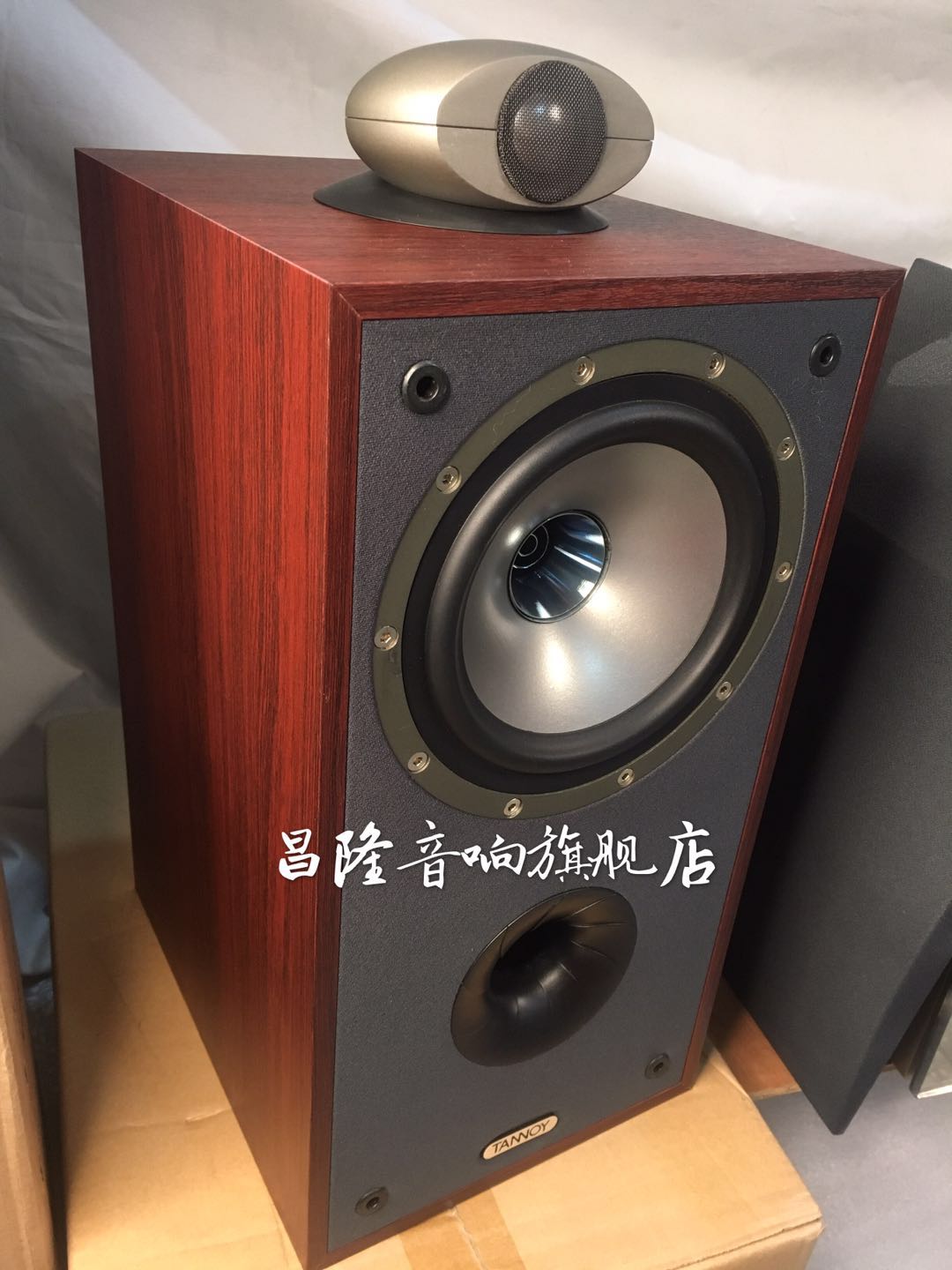 天朗DC1真能够吊打千�元书架箱。我赌你听完重要首歌就破防了！