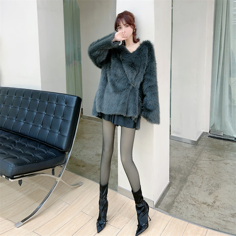 冬天穿裙子不冷的秘密被我挖到了。加绒女神裤假透肉太绝了