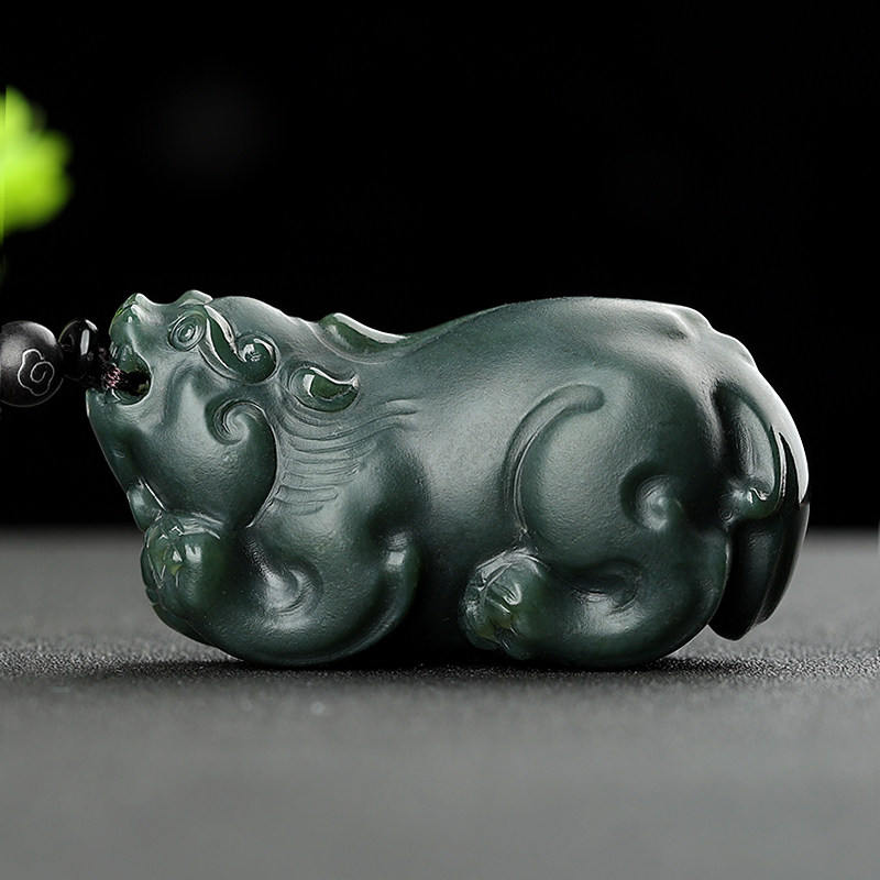 王磊随身带和田玉貔貅，竟成办公室焦点🔥 - 好物爆料- 淘江湖