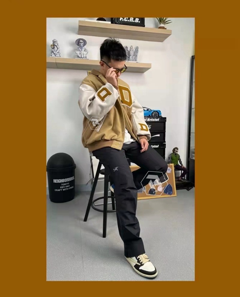 DESCENDANT SQUAD VARSITY JACKET上身像电影主角出场- 种草笔记- 淘江湖
