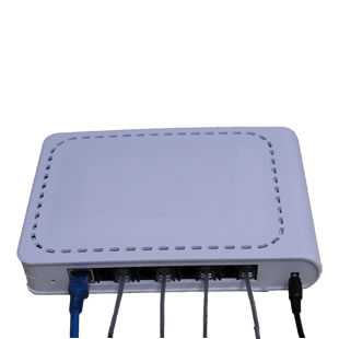 震惊。这个4路来电弹屏盒居然没有台式机I和USB接口。还可录音+网站存储。