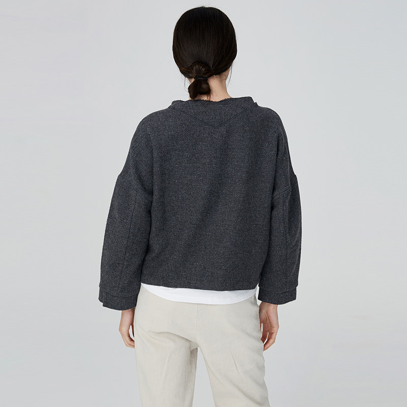 这件灰外套穿上直接气质翻倍，谁穿谁是大女主